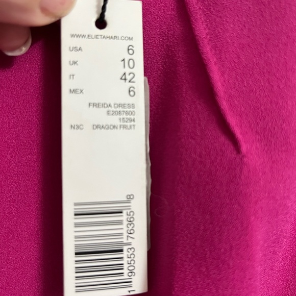 Elie......Tahari - Picture 3 of 4